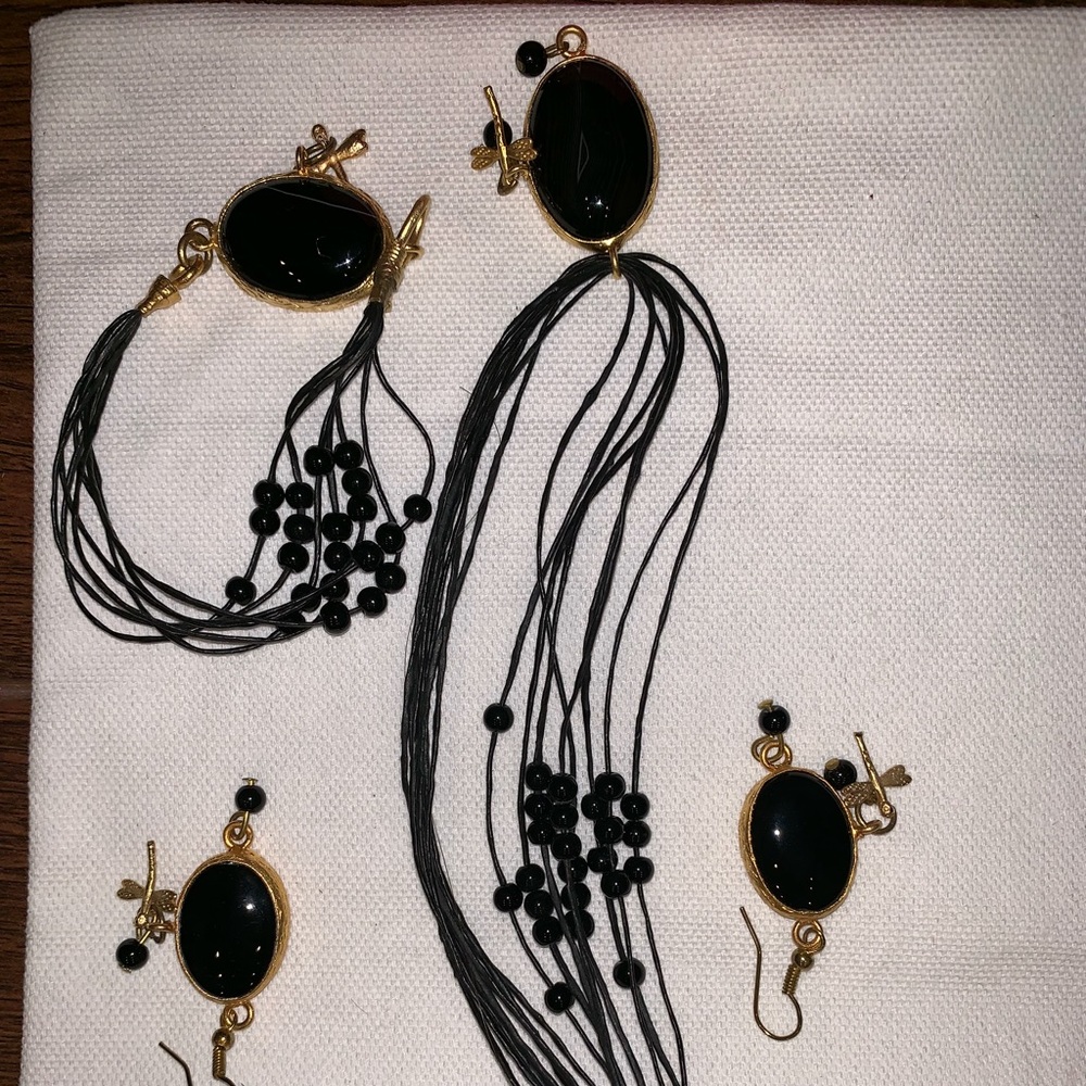Black onyx stone set in Gold tone